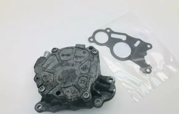 Volkswagen Beetle A5 Vacuum pump 03L145100