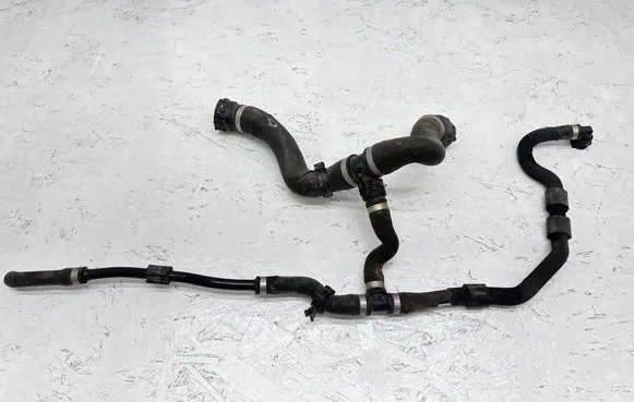 BMW M4 F82 F83 Coolant pipe/hose 8633482 8633484