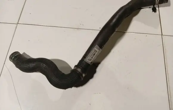 Renault Laguna III Engine coolant pipe/hose 