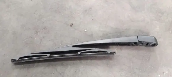 Mazda 3 II Rear wiper blade arm