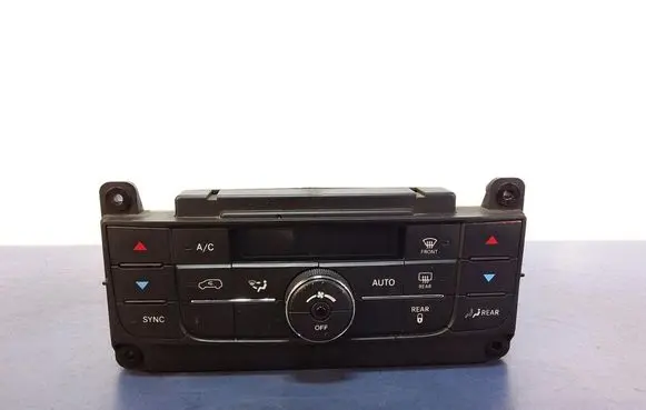 Chrysler Town u0026 Country V Climate control unit 55111236AF