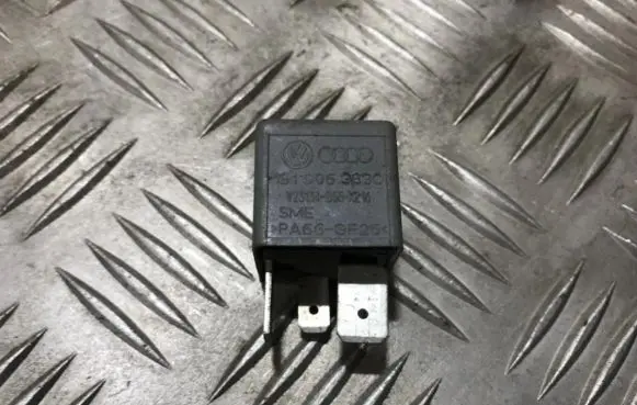 Volkswagen Golf IV Other relay v23134b55x216 v23134-b55-x216