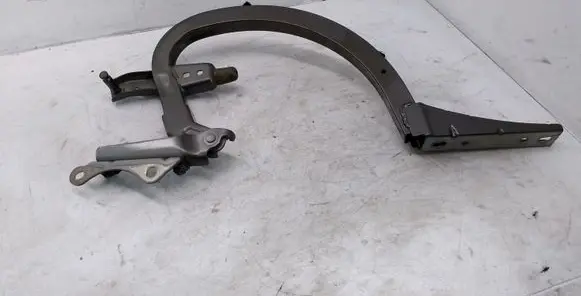 Audi A6 S6 C7 4G Tailgate/trunk/boot hinge 4G5827302B