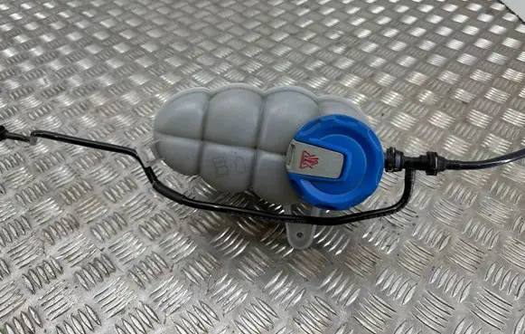 Audi A5 Coolant expansion tank/reservoir 8W0121405F