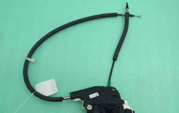Maserati Levante Rear door lock 670101185 P4014602305M P4014602305