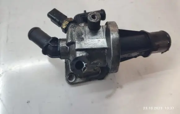 Suzuki Splash Thermostat housing 