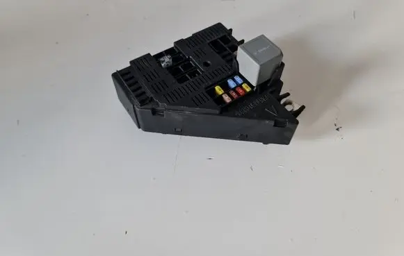 Volvo XC90 Fuse module 31473571