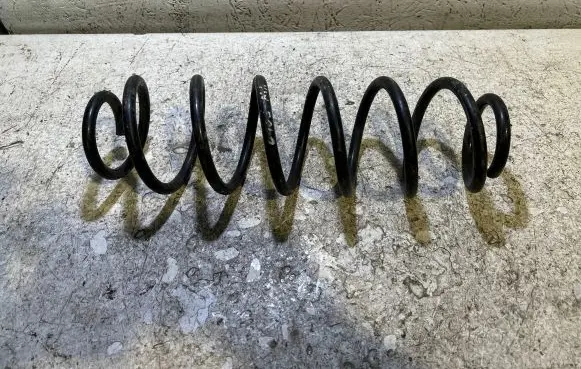 Volkswagen Polo V 6R Rear coil spring