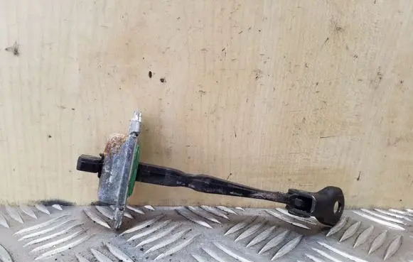 KIA Soul Rear door check strap stopper