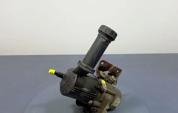Citroen C4 Grand Picasso Power steering pump 9684713280