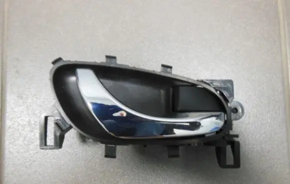 Nissan X-Trail T32 Front door interior handle
