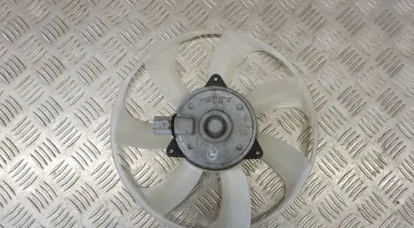 Lexus CT 200H Electric radiator cooling fan 1636137010 1636337020