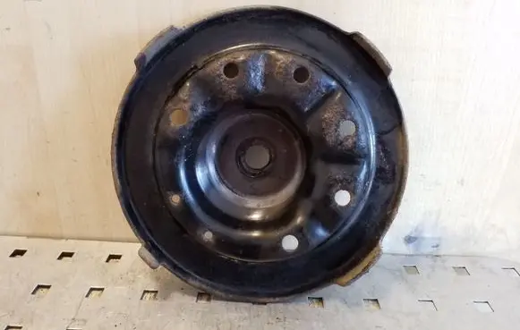 Toyota RAV 4 (XA20) Coil spring mount 