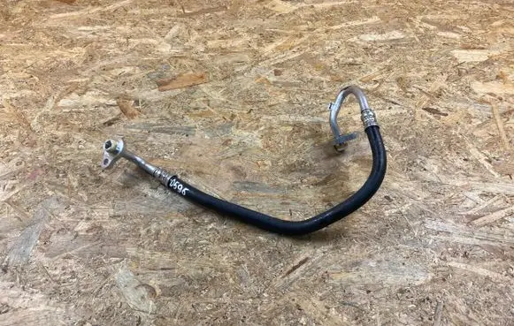 Volvo XC60 Air conditioning (A/C) pipe/hose 31497391