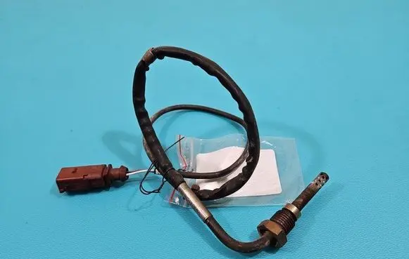 Volkswagen Tiguan Exhaust gas temperature sensor 03L906088C IMPRK1484497