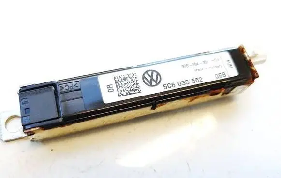 Volkswagen Jetta VI Antenna control unit 5C6035552 5C6035552C
