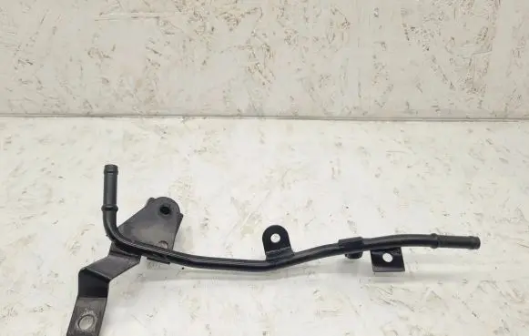 Volkswagen PASSAT B6 Engine coolant pipe/hose 1K0121070
