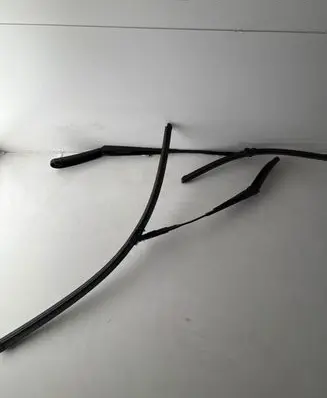 BMW X3 F25 Front wiper linkage and motor 7213272 7213271