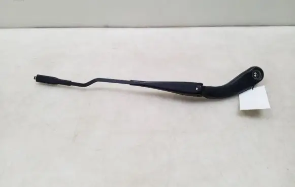 BMW 1 F20 F21 Front wiper blade arm 7239522