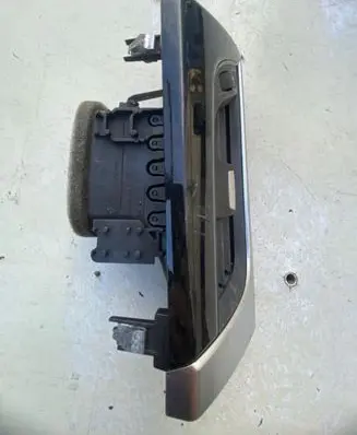 Dashboard glove box trim