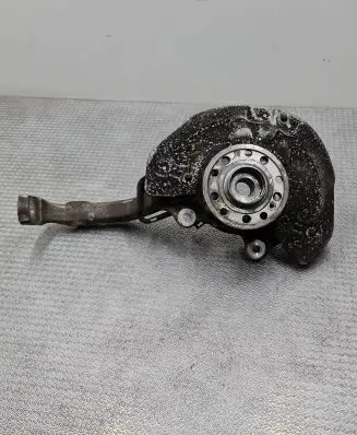 Mercedes-Benz GLC X253 C253 Front wheel hub spindle knuckle A2533320201
