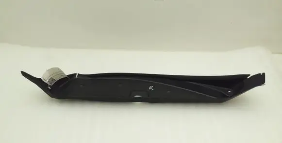 Mercedes-Benz CLS C219 Fender end trim A2198890225