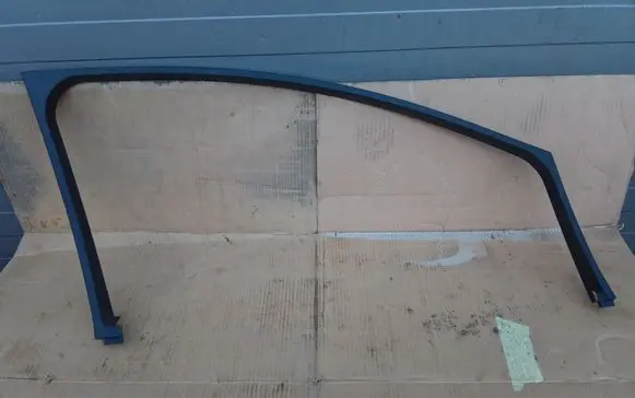 Nissan Leaf I (ZE0) Other front door trim element