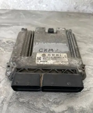 Volkswagen PASSAT B7 Engine control unit/module 03C907309D 0261S06338