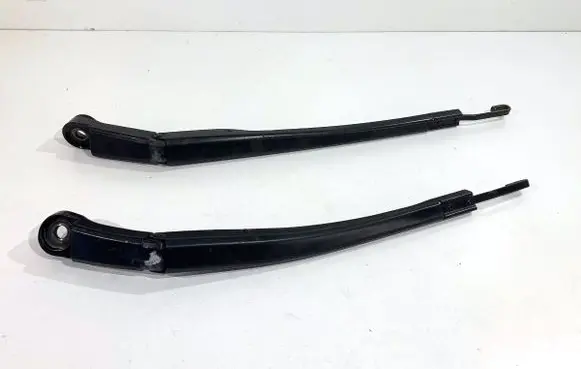 Honda Civic Front wiper blade arm 
