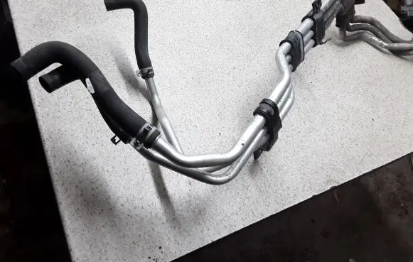 Jaguar S-Type Engine coolant pipe/hose
