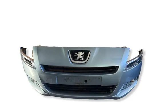 Peugeot 5008 Front bumper 