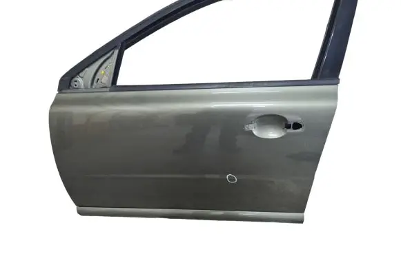 Volvo V70 Front door