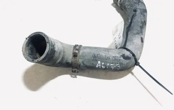 Opel Zafira A Engine coolant pipe/hose 90573220 1301637