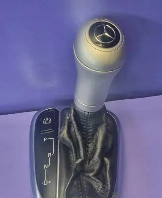 Mercedes-Benz C W203 Gear lever shifter trim leather/knob A2032672711