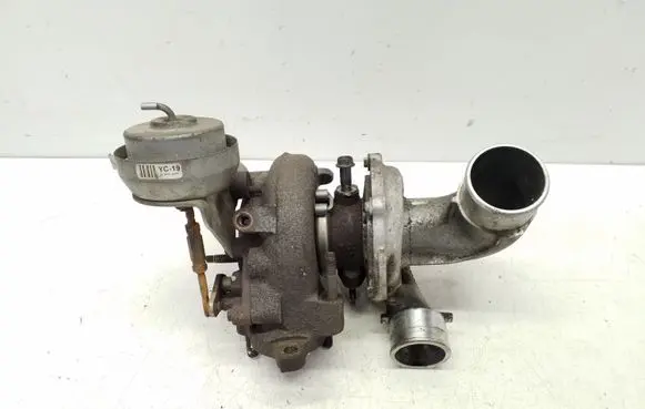 Toyota Avensis T270 Turbo 172010R070 1008050019