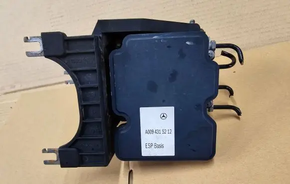 Mercedes-Benz CLA C117 X117 W117 ABS Pump A0094315212 918046197