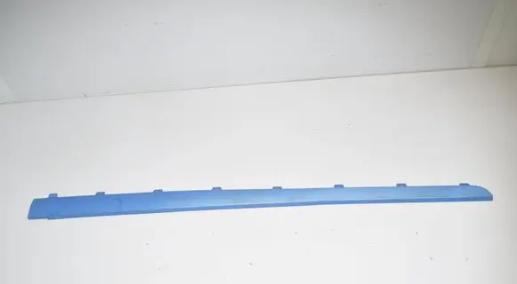 Sill/side skirt trim