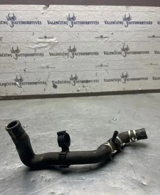 Engine coolant pipe/hose