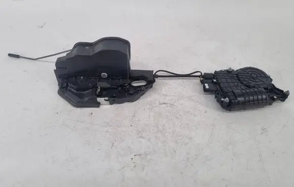 BMW 7 F01 F02 F03 F04 Rear door lock 7185688 A053702 41543098