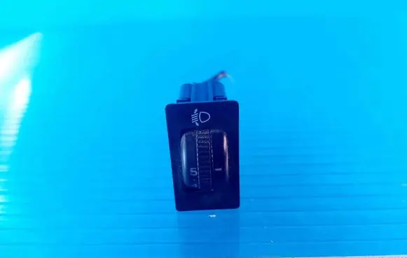 Toyota Avensis T220 Headlight level height control switch 4598 231C01