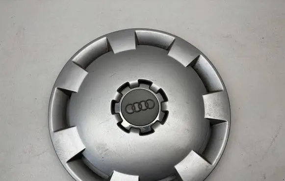 Audi A3 S3 8P R16 wheel hub/cap/trim 8P0601147A