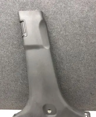 KIA Sorento (B) pillar trim (bottom) 858362P105