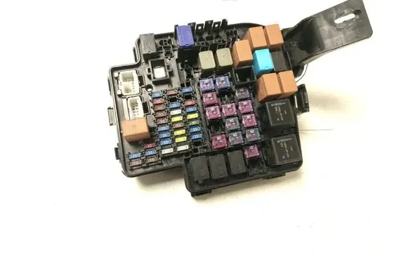Mazda CX-3 Fuse module D09W66765