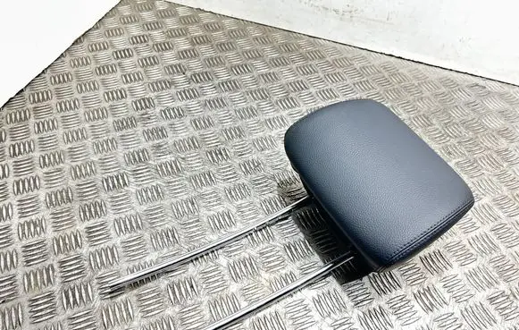 Mercedes-Benz E W212 Rear seat headrest 33409av1