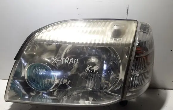 Nissan X-Trail T30 Headlight/headlamp 1669