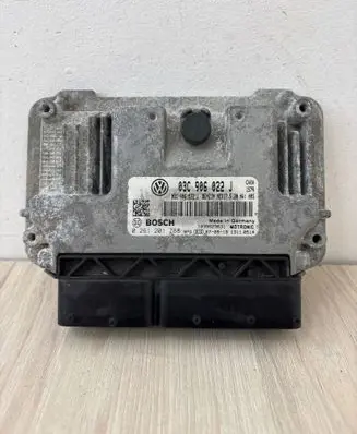 Volkswagen Golf V Engine control unit/module 03C906022J 0261201788
