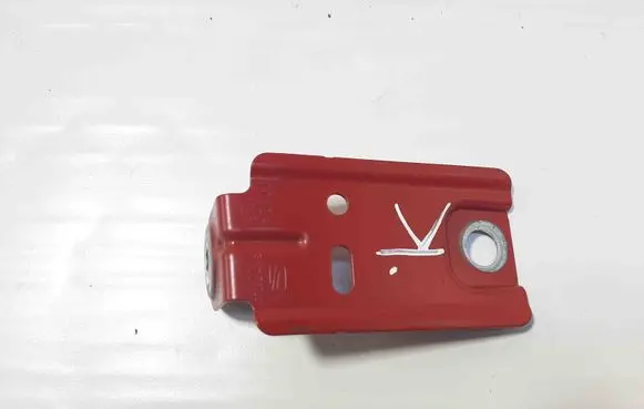 Seat Arona Fender mounting bracket 6F0821431B