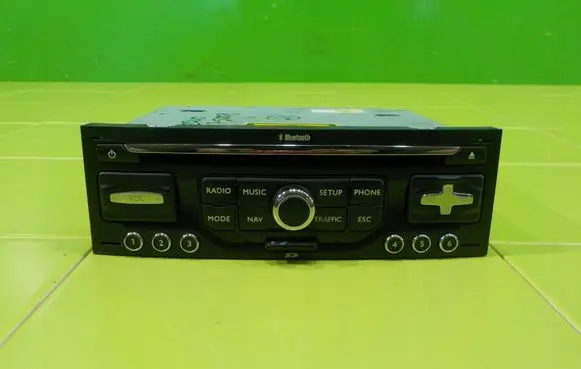 Peugeot 5008 Radio/CD/DVD/GPS head unit 96751717XT ZP40
