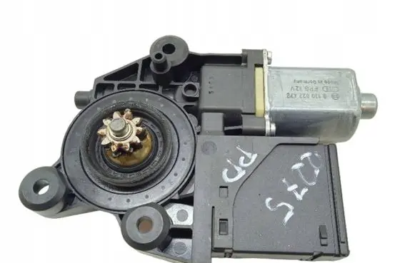 Renault Megane III Front door window regulator motor 807303972R