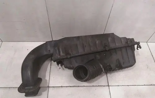Porsche 911 996 Air filter cleaner box bracket assembly 99611002159